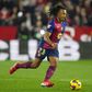 Barcelona: Flick volta a castigar Koundé... por atraso