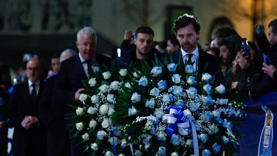 Villas-Boas, Martín Anselmi e Jorge Costa na homenagem a Pinto da Costa, no Estádio do Dragão (fotos: FC Porto)