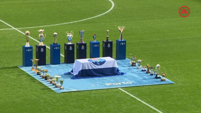 Cânticos por Pinto da Costa nas bancadas do Dragão (vídeo)