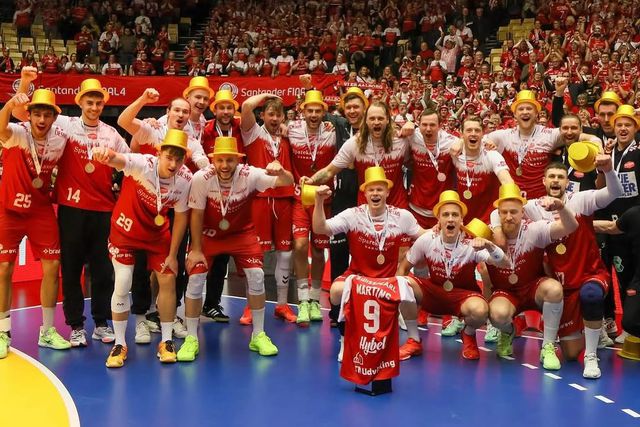 O reencontro emocionante de Miguel Martins com os colegas após provar a inocência