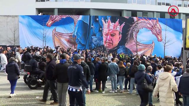 Cânticos, aplausos e lágrimas: o adeus do Dragão a Pinto da Costa (vídeo)