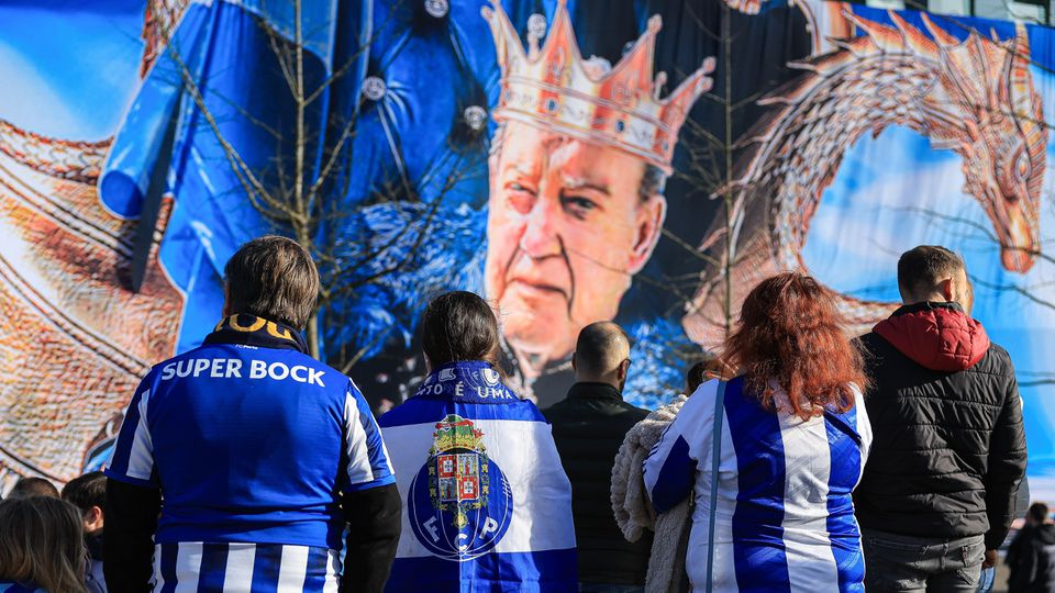 Acompanhe as cerimónias fúnebres de Pinto da Costa