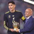 Edson Álvarez foi premiado com o troféu de melhor jogador da CONCACAF 2025
