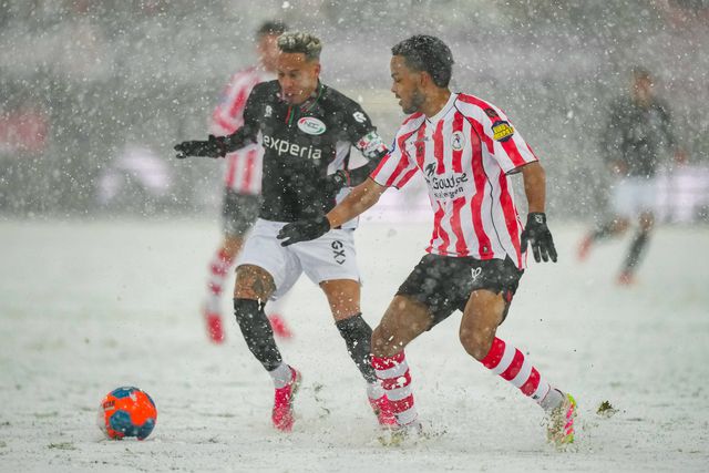 Tjaronn Chery, capitão do NEC, foi baixa de última hora (IMAGO)