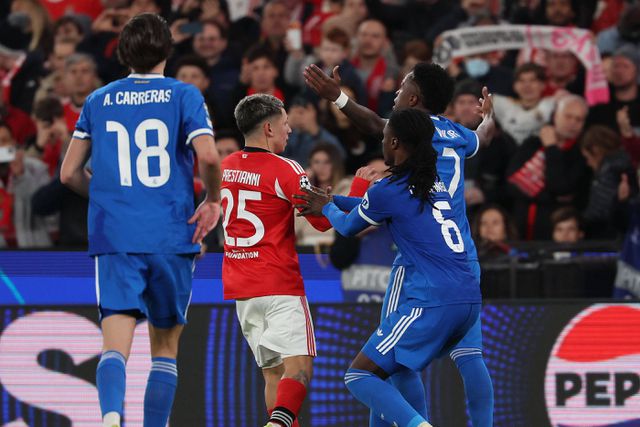 Ex-árbitro pede desculpa por comentários «desajeitados» contra Vinícius