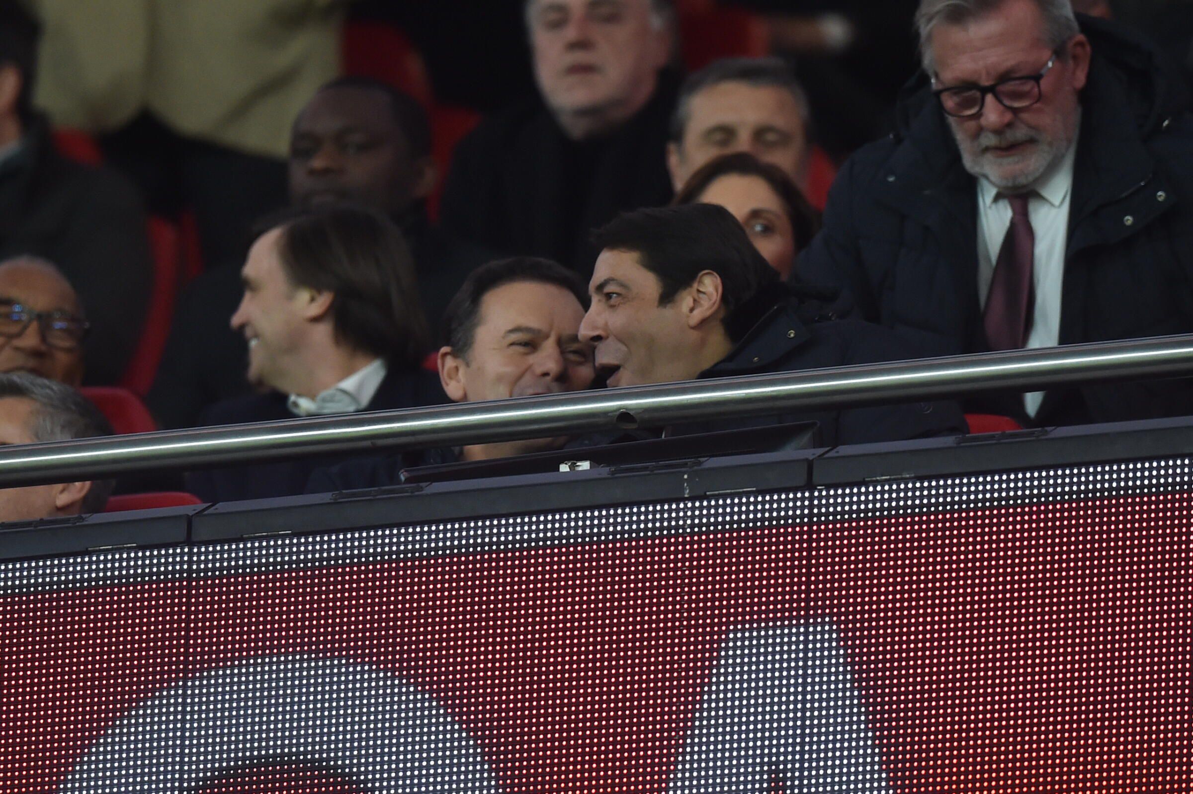 Rui Costa, presidente do Benfica, ao lado de Luís Montenegro, primeiro-ministro de Portugal - Foto: Miguel Nunes