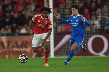 Leandro Barreiro e Arda Guler no Benfica-Real Madrid de 17 de fevereiro, 1.ª mão do play off da Liga dos Campeões. Foto Miguel Nunes