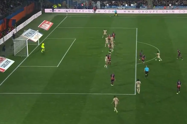 VÍDEO: golaço de Vitinha inaugura o marcador em Montpellier