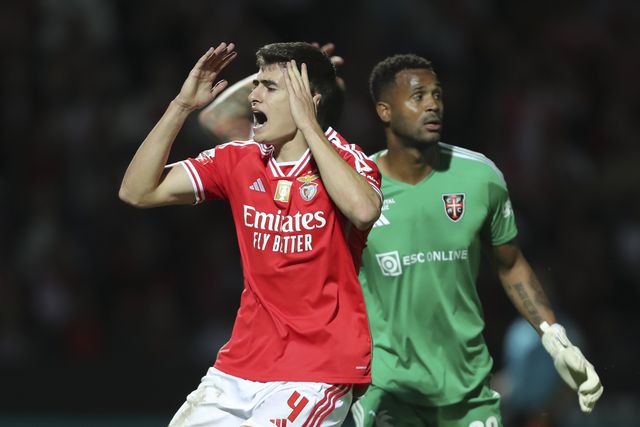 Benfica: António Silva falha receção ao Chaves