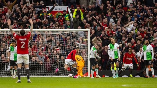 Manchester United-Liverpool: um duelo histórico para fugir aos adversários