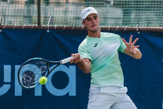 Jaime Faria garante presença na qualificação de Roland Garros