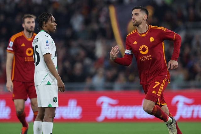 Roma vence e segura quinto lugar (veja o golo)