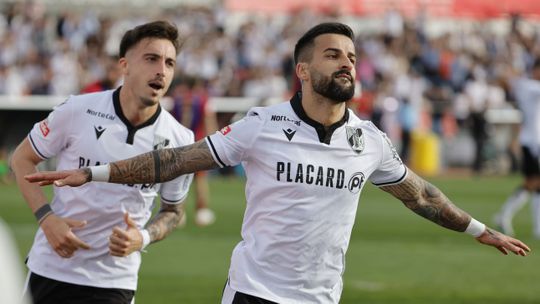 Tiago Silva: o maestro das bolas paradas no Vitória de Guimarães