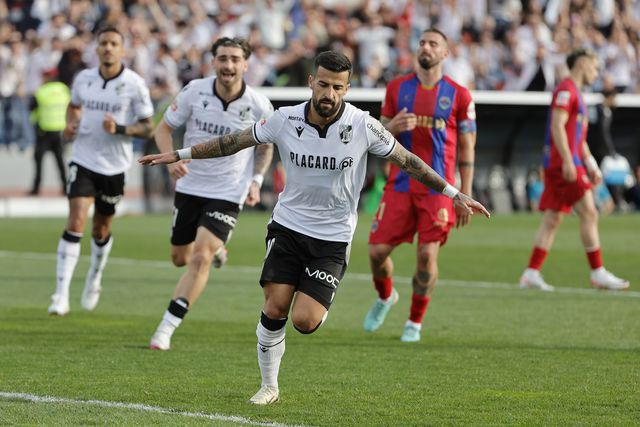 Os destaques do V. Guimarães: dupla de Silvas sempre em jogo