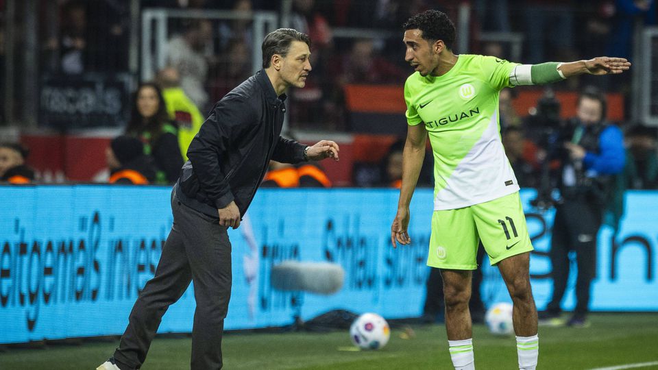 Em crise de resultados, Tiago Tomás fica sem treinador no Wolfsburgo