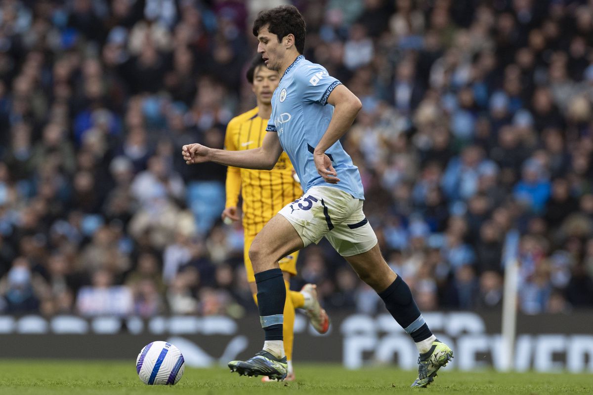 VÍDEO: jogador do Manchester City recebe presente de sonho