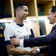 ´Pedro Proença no balneário da Cidade do Futebol com Cristiano Ronaldo (Foto FPF)