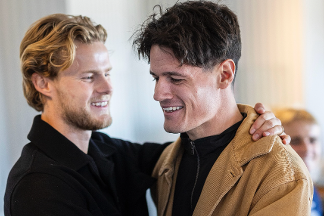 Sporting: Hjulmand e Harder recebidos com abraços na Dinamarca