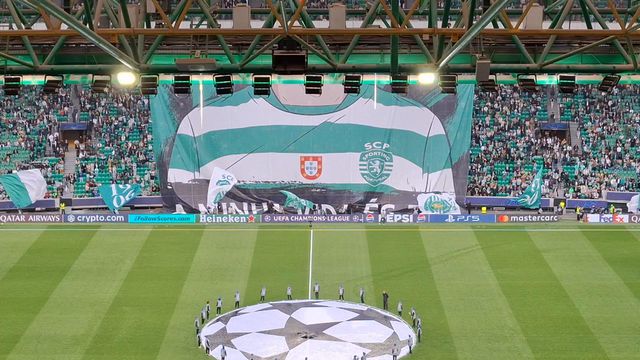 Camisola gigante nas bancadas