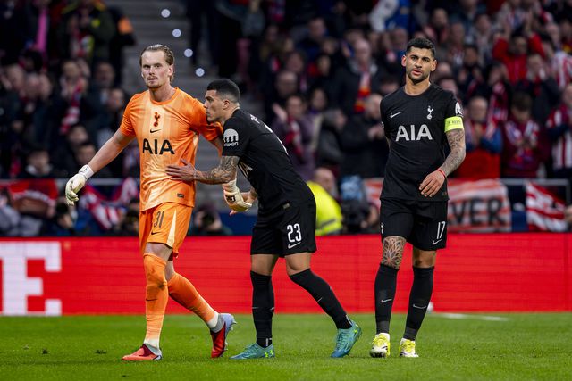 Porro com Kinsky no encontro com o Atlético de Madrid