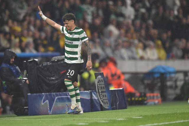 Maxi Araújo deixou o relvado debaixo de ovação - Foto: Miguel Nunes