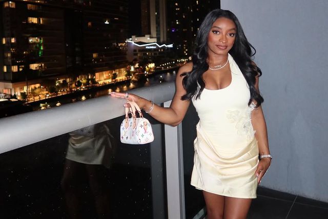 Simone Biles deslumbra na festa do 29.º aniversário (fotos)
