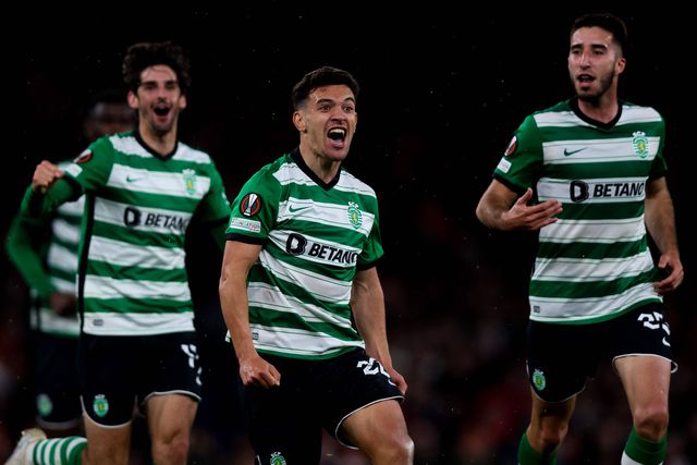Pedro Gonçalves festeja no último jogo do Sporting no Emirates