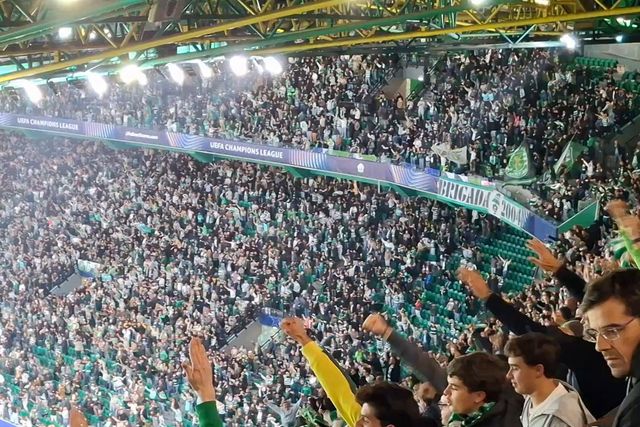 Assim se festejou o quarto golo em Alvalade