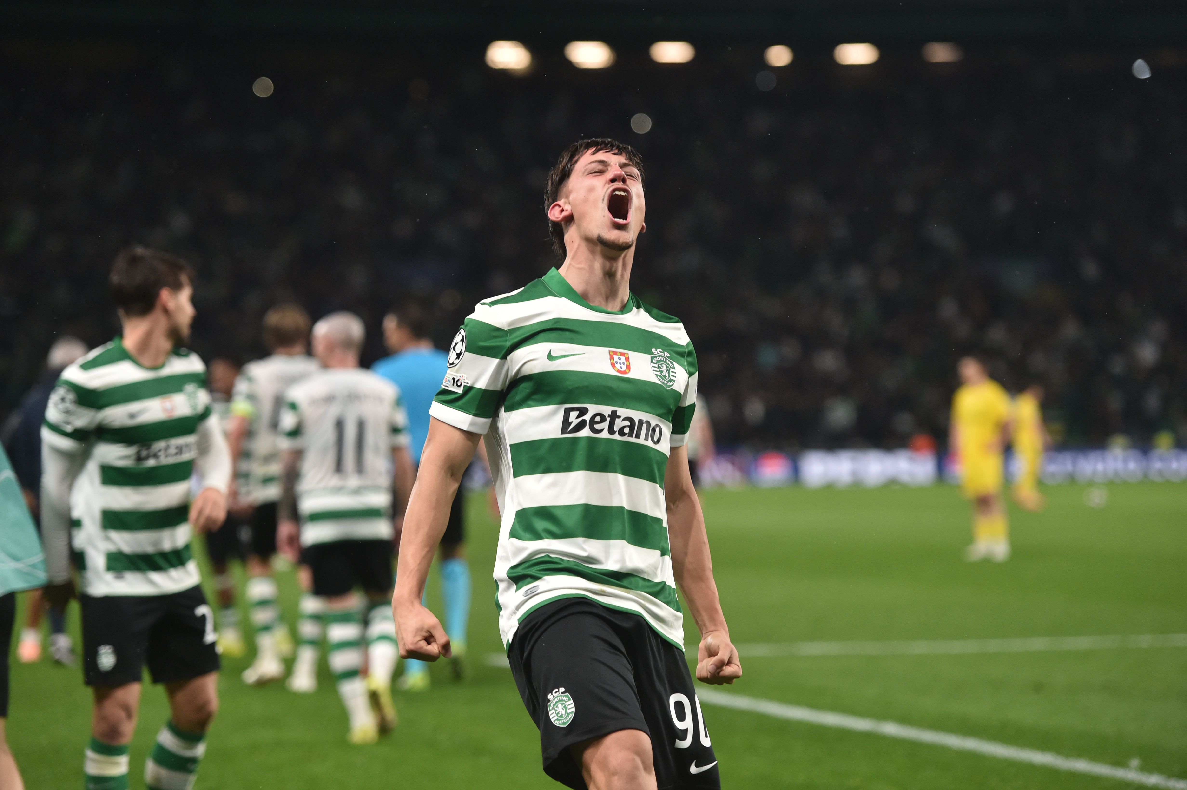 Rafael Nel festeja o primeiro golo na equipa principal do Sporting - Foto: Miguel Nunes