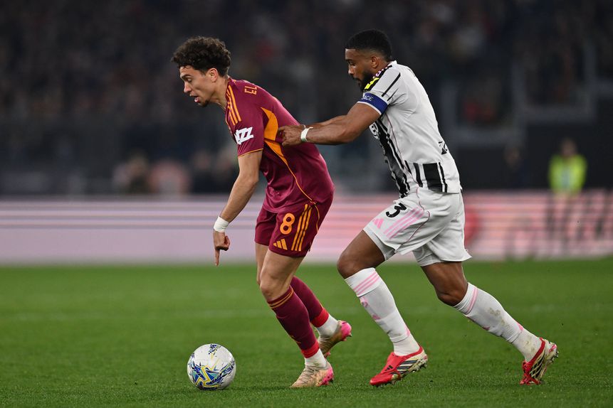 Neil El Aynaoui reforçou os romanos esta época