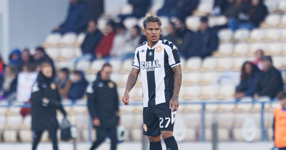 Nacional: João Aurélio e Gabriel Veron perto do regresso