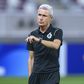 Luís Castro regressa ao trabalho no Al Nassr após operação