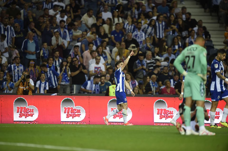 VÍDEO: Francisco Conceição dá vantagem ao FC Porto