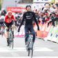 Surpreendente Stephen Williams vence dantesca La Flèche Wallonne