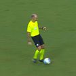 É caso raro (vídeo): equipa de arbitragem aplaudida