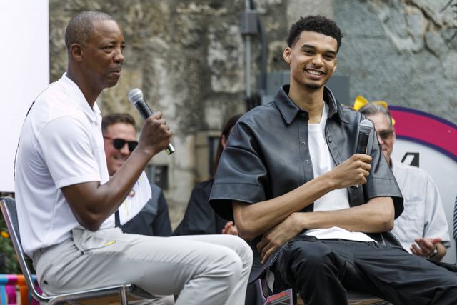 Sean Elliott: «Os triplos na NBA estão na moda, vamos ver o que acontece»