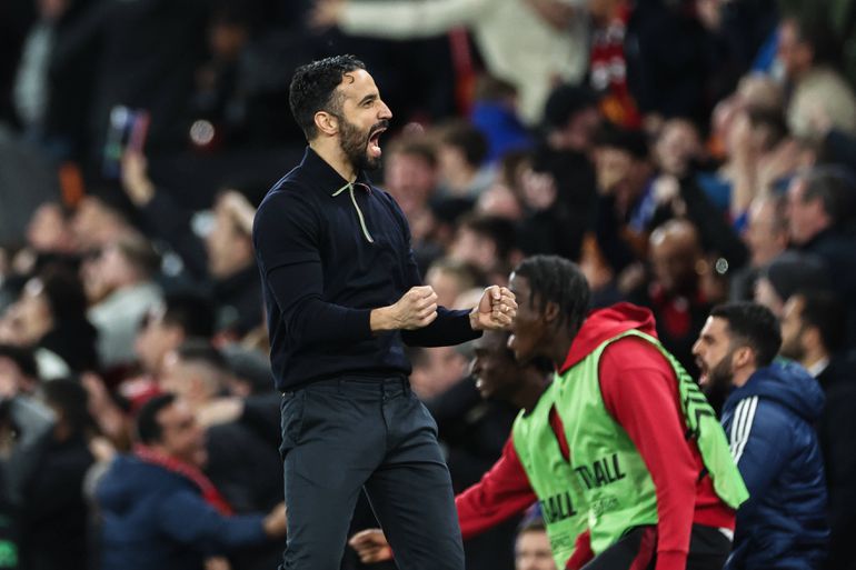 Man. United vence Lyon num dos jogos do ano e avança na Europa!