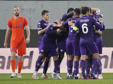 Liga Conferência: Fiorentina e Betis defrontam-se nas meias-finais 