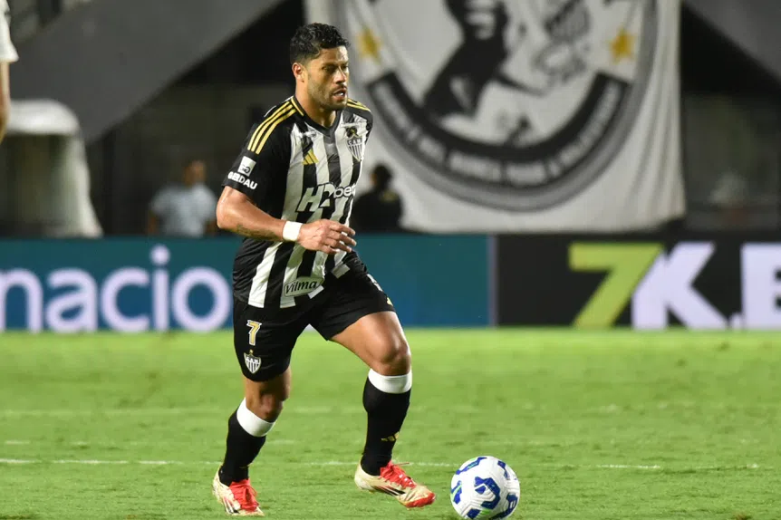Hulk à porta da rua? Galo treme!