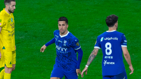 Jorge Jesus sorri no regresso de Cancelo aos relvados