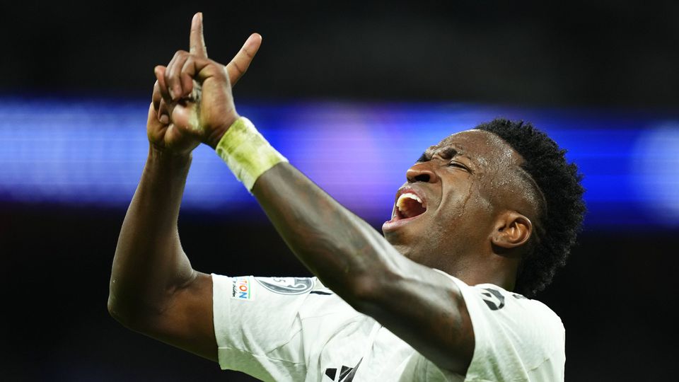 Golo de Vinícius empatou, mas Arsenal tinha grande vantagem na eliminatória