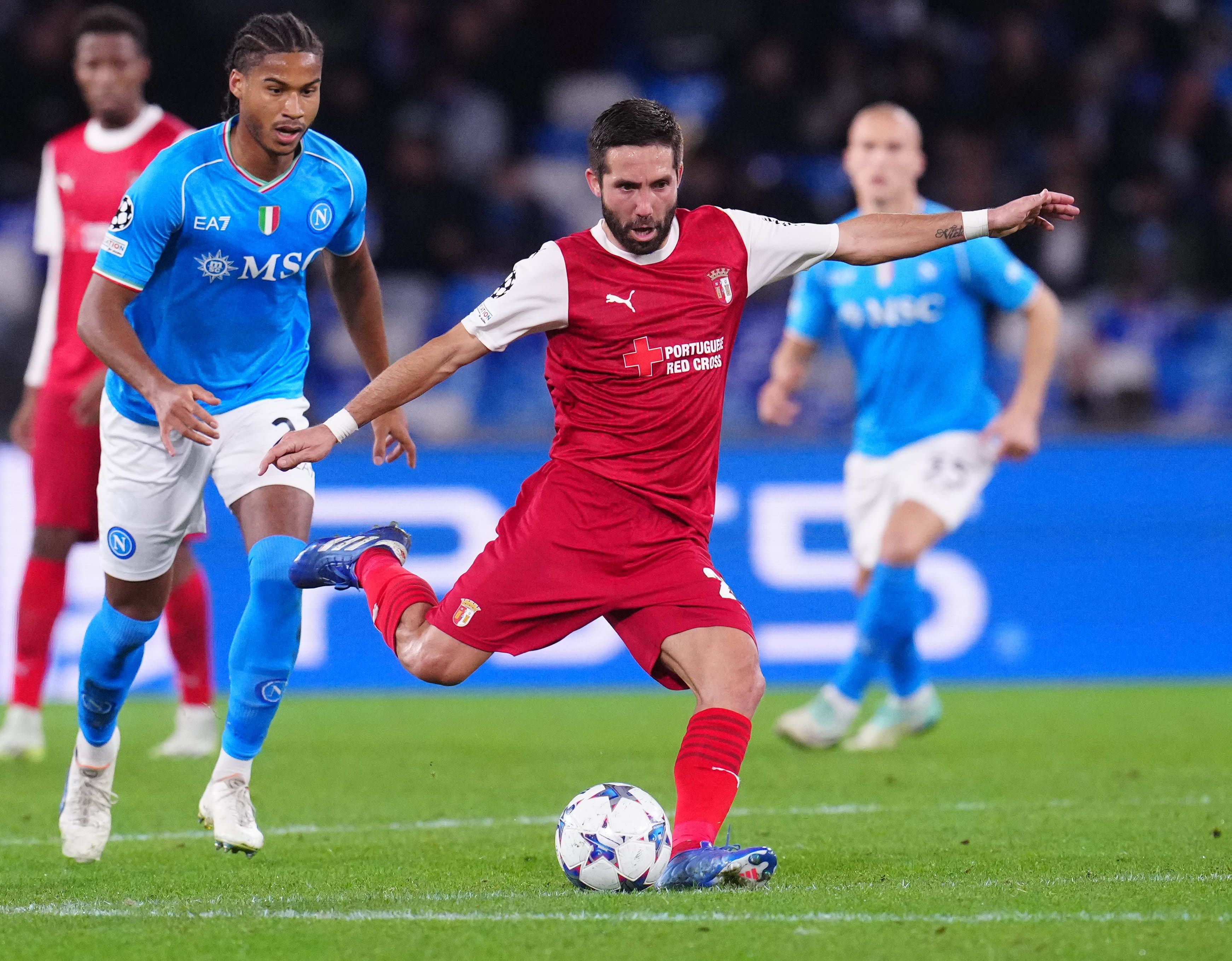 174 - João Moutinho (Sporting, FC Porto, Mónaco, Wolverhampton e SC Braga)