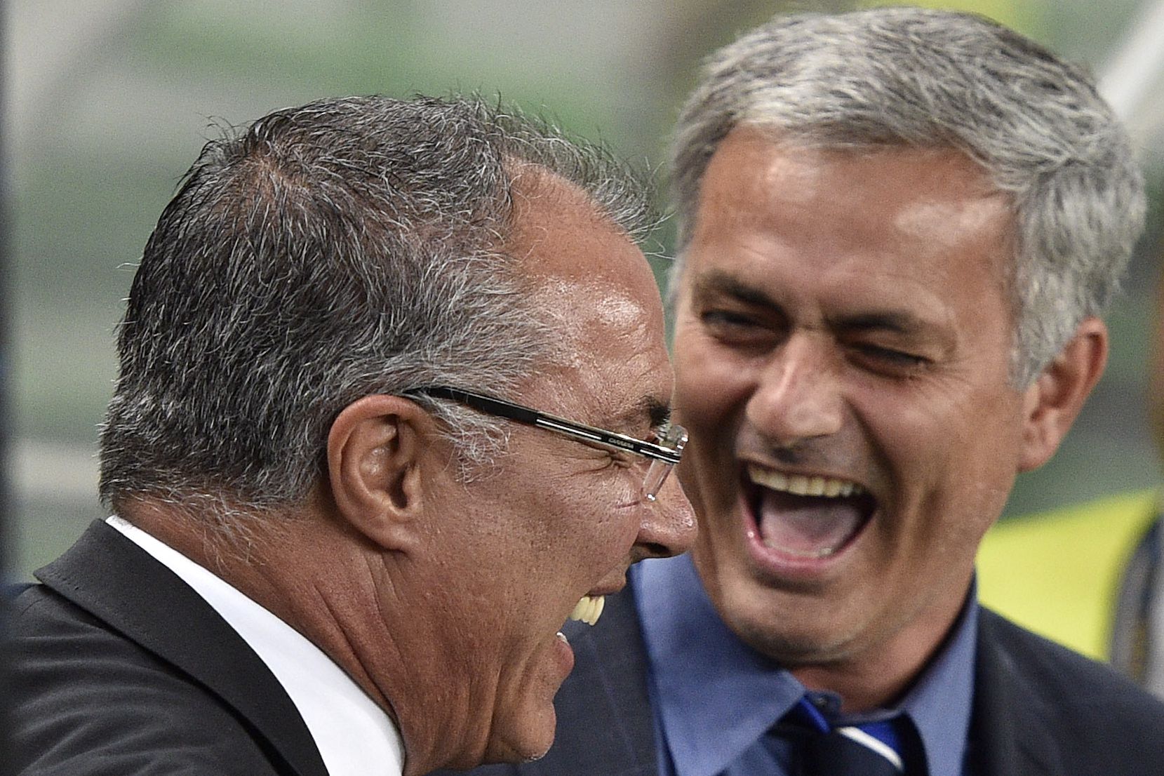30/9/2014 - Augusto Inácio e Mourinho no Sporting-Chelsea (0-1), Champions - Foto: A BOLA/Sérgio Miguel Santos