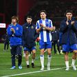 Equipa do FC Porto foi aplaudida pelos seus adeptos em Nottingham — Foto: Imago