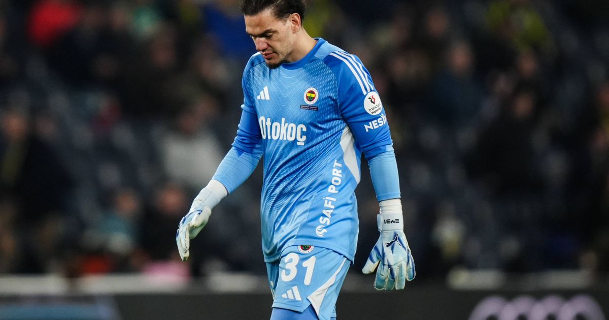 VÍDEO: erro monumental de ex-Benfica pode custar o título ao Fenerbahçe