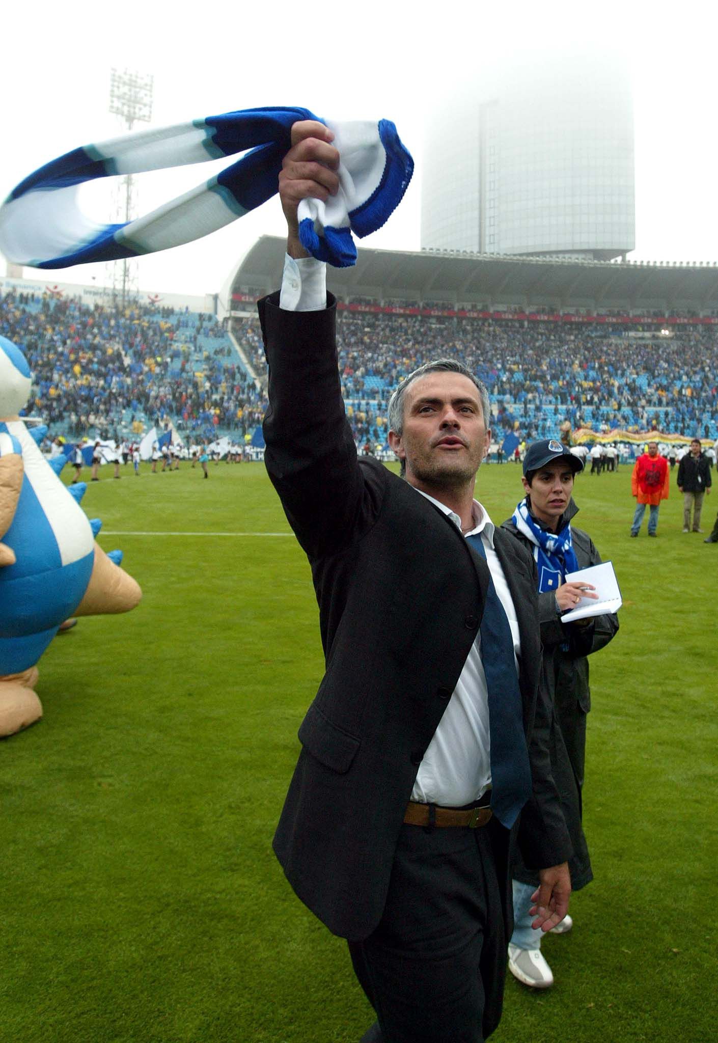 1 de junho de 2003 - Mourinho no FC Porto-Sporting, 2-0, na última jornada da Liga - Foto: A BOLA/Paulo Esteves