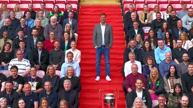 Klopp despede-se de todos os funcionários do Liverpool em Anfield