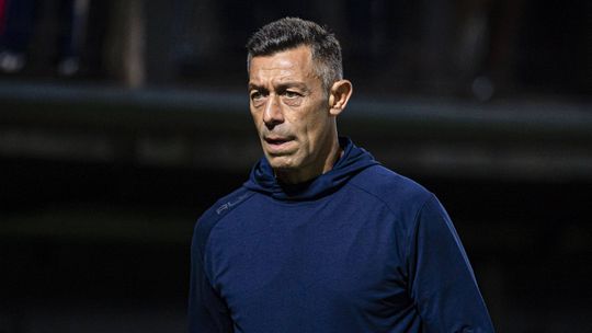 Pedro Caixinha empata em jogo em atraso do Brasileirão