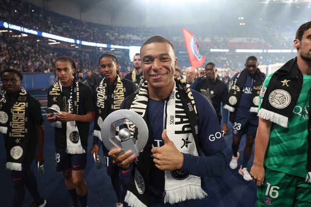 Mbappé falha último jogo da liga, mas esteve ativo em leilão do PSG