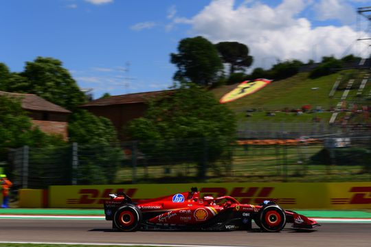 GP Emília-Romagna: Leclerc volta a impor-se nos segundos treinos livres